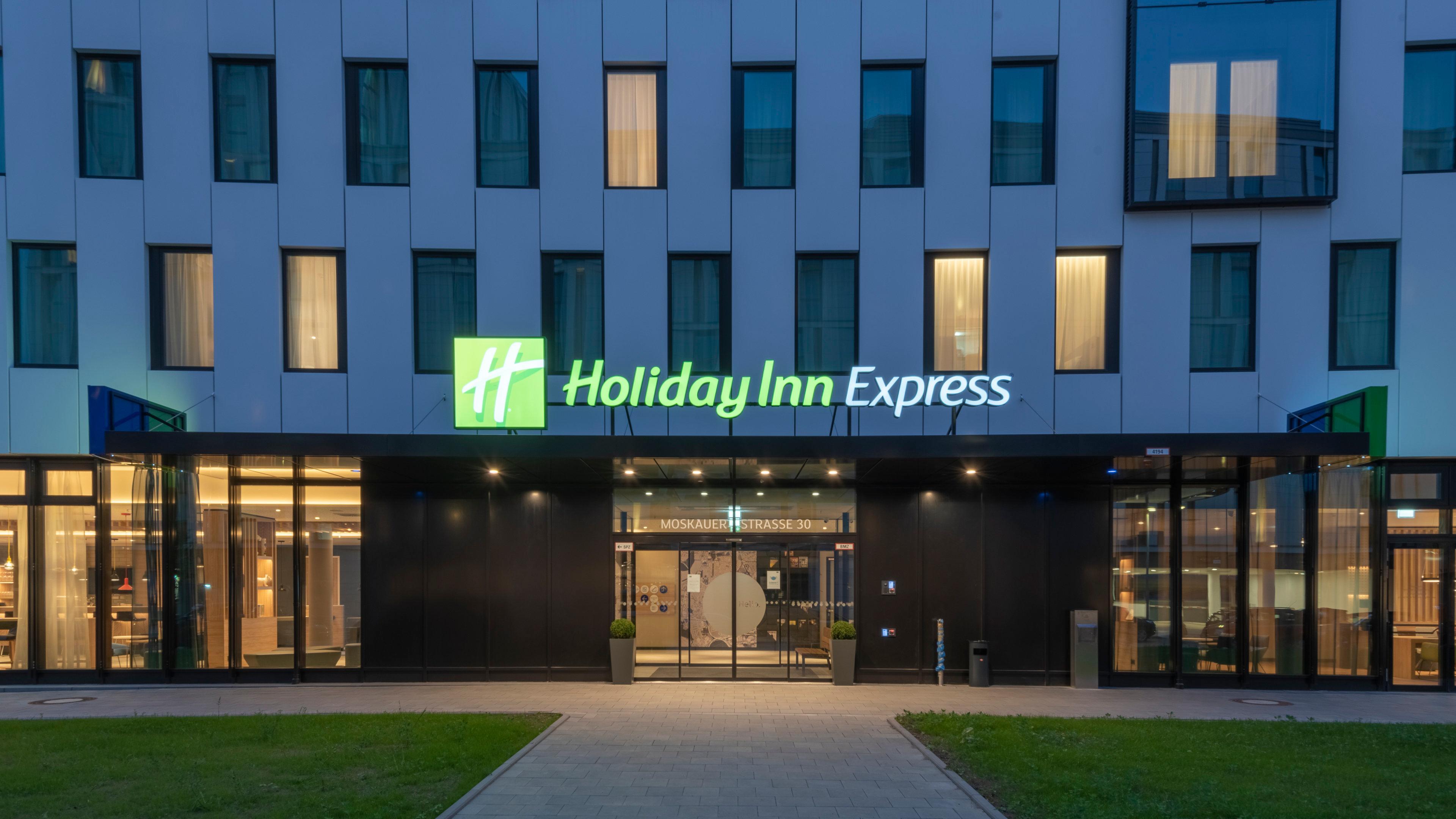 Holiday Inn Express Dusseldorf - Hauptbahnhof, An Ihg Hotel Eksteriør bilde